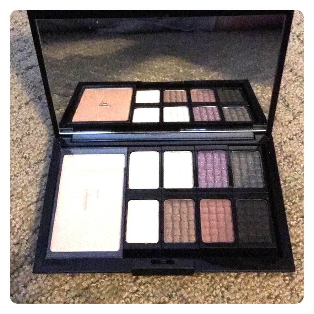 Doucce Eyeshadow Palette